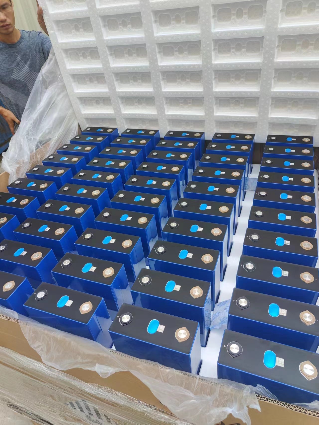Grade A Lifepo4 EVE LF280K Batteries LFP 280Ah Rechargeable Battery for energy storage,Home Solar Energy,DIY 12V 24V 48V Battery Pack